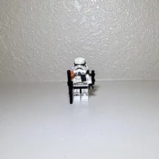 LEGO Star Wars Sandtrooper Squad Leader w/ blaster accessory