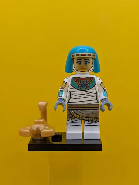 Mummy Queen col19-6 Series 19 (Complete Set with Stand and Accessories) Cmf Lego
