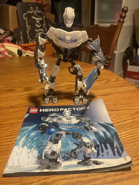 LEGO Hero Factory 6230 Stormer XL w/ Manual (Missing 4 Pieces)