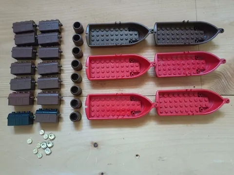CLASSIC LEGO PIRATE PIECE LOT (Treasure Chests, Coins, Barrels, Boats)
