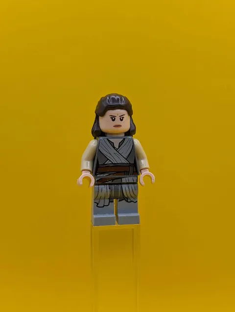 Rey sw0866 Light Bluish Gray Tied Robe Minifigure Lego