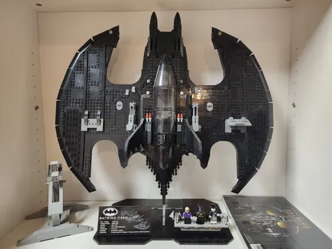 LEGO - DC Batman: 1989 Batwing - 76161 Includes display stand