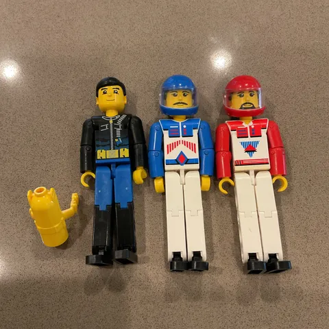 Vintage LEGO Technic Racing Figures Red & Blue Diver Lot Helmets