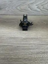 LEGO Batman - One Piece Cowl & Cape - Mini Figure / Mini Fig