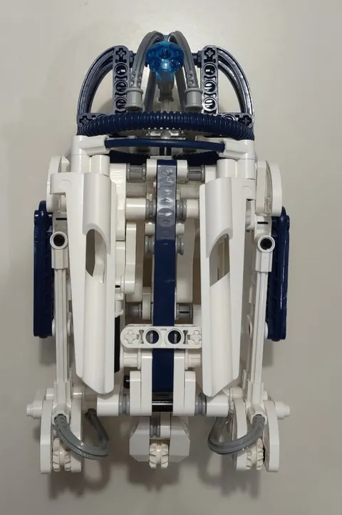 LEGO Star Wars: R2-D2 (8009) Technic 100% complete Pre-Owned