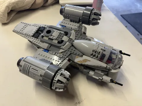 LEGO Star Wars The Mandalorian The Razor Crest 75292 1023pc Complete No Box