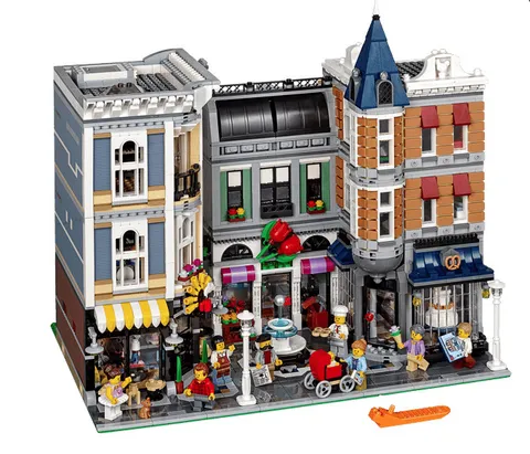 LEGO Assembly Square 10255, Pre-owned. Read Description