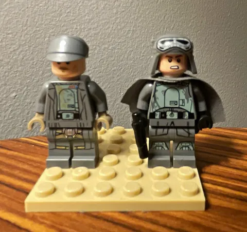 LEGO Star Wars Tobias Beckett w/out blaster and imperial mud trooper w/ Blaster