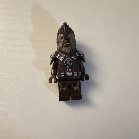 LEGO Star Wars Chewbacca Minifigure with Armor Bandolier Brown Wookiee