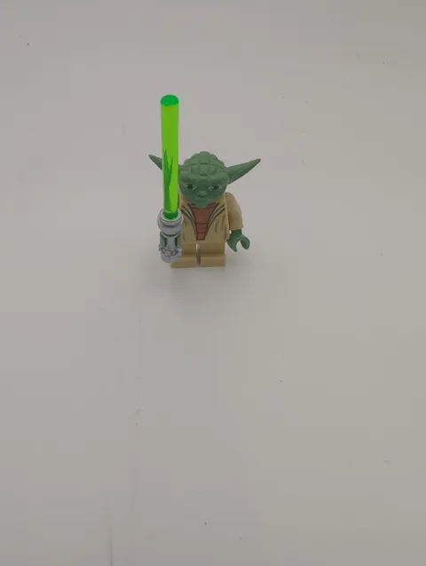 Lego Star Wars Minifigure (sw0446) Yoda, White Hair with Lightsaber (75002)