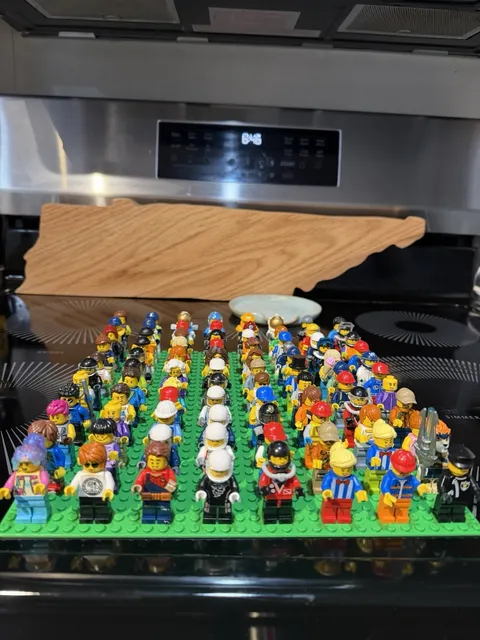 Lego Minifigure Lot 88 Figures Great Condition No cracks or Base Plate