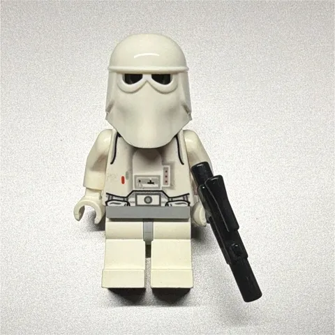 LEGO Star Wars Snowtrooper Minifigure White Helmet with Black Blaster