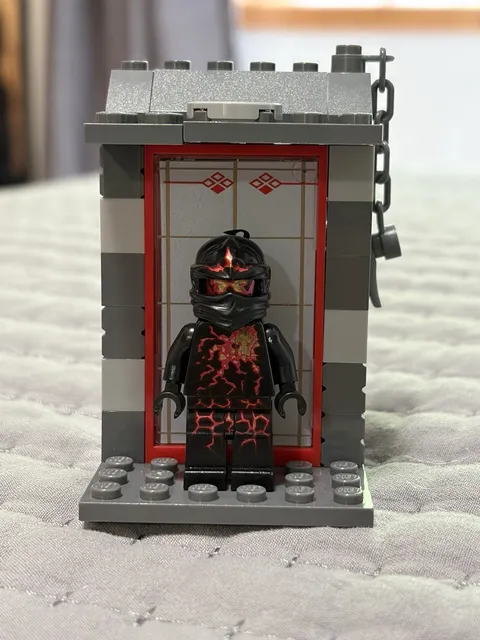 LEGO NINJAGO Cole NRG
