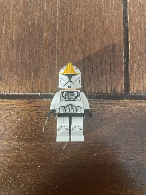 Authentic LEGO Star Wars Phase 1 Clone Trooper Pilot