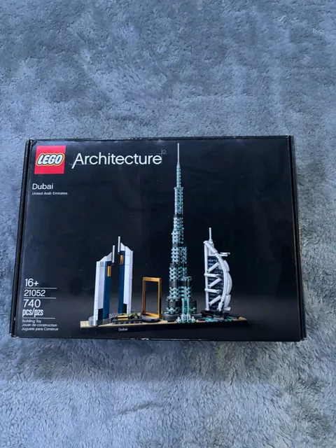 LEGO ARCHITECTURE: Dubai Pieces in Box
