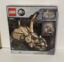 LEGO Jurassic World Dinosaur Fossils Triceratops Skull 76969 468 pcs Stand