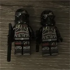 LEGO Minifigure Lot of 2 with Black Helmets, Weapons & 2 Black Guns