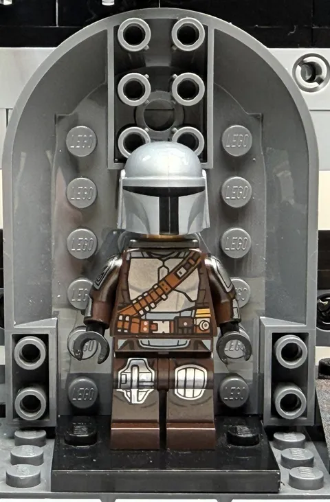 LEGO Star Wars Mandalorian Din Djarin sw1057 Durasteel Minifigure No Weapon