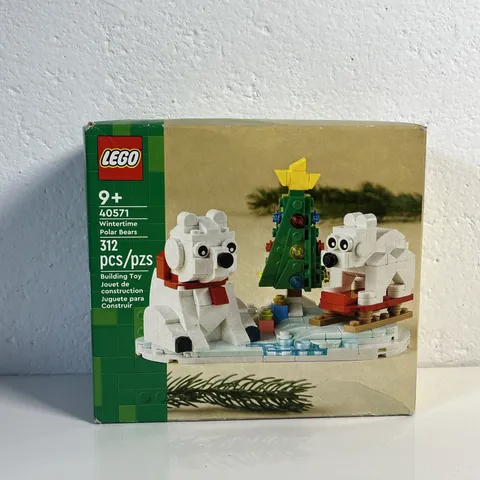 LEGO Wintertime Polar Bears 40571 Christmas Décor Building Kit 312 Pieces