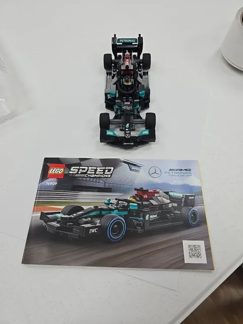 LEGO SPEED CHAMPIONS Mercedes-AMG F1 W12 E Performance Car, Driver & Manual