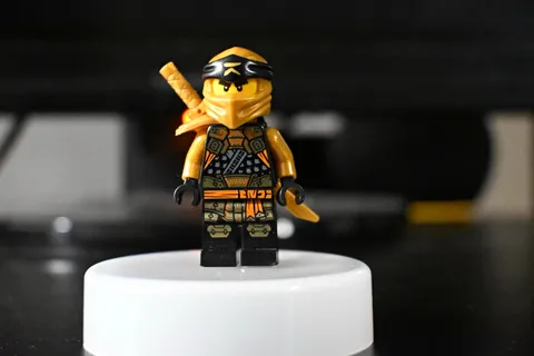LEGO Ninjago: Cole Crystalized Minifig