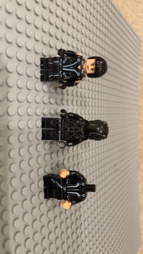 RARE LEGO Tron Minifigures Rinzler and Quorra and body of Sam