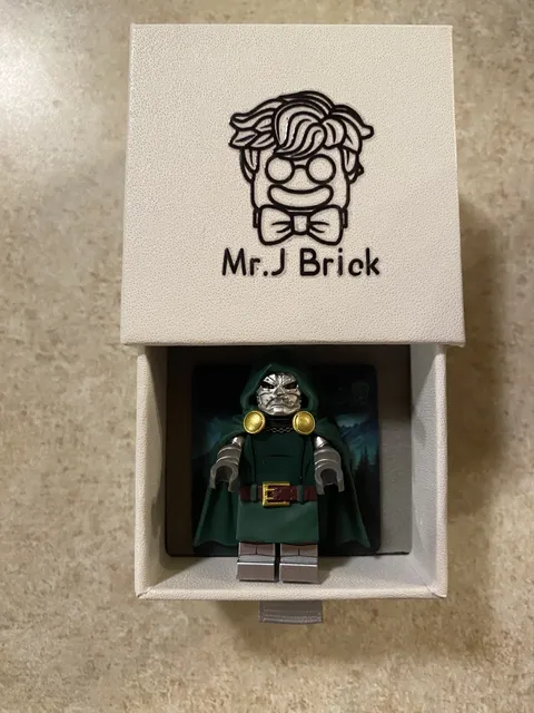 LEGO Marvel Comics Mr J Brick Custom Marvel F4 Doctor Doom Minifigure NEW