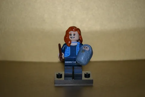Lego minifigure Harry Potter Series 2 (Lily Potter)573