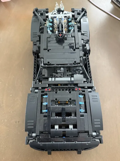 LEGO TECHNIC: THE BATMAN - BATMOBILE (42127)