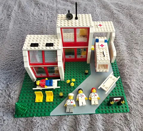 LEGO Vintage 6380 Emergency Treatment Center Incomplete w/ Printed Baseplate
