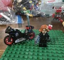 Lego Super Heroes Black Widow Minifigure with Motorcycle 
