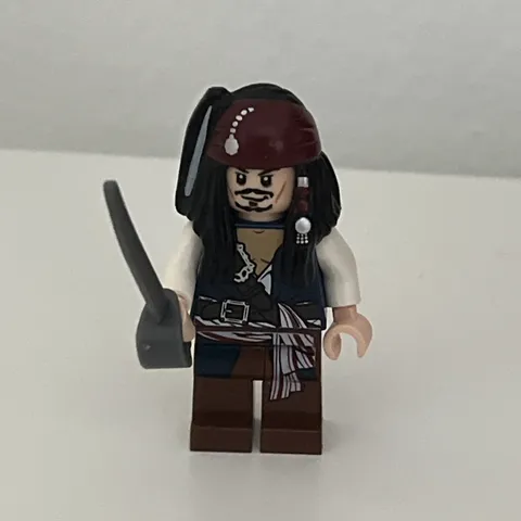 Lego  Jack Sparrow Minifigure Pirates Of The Caribbean 2011 Retired 2017 Poc001