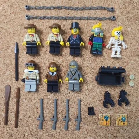LEGO Adventurers Pharaoh Egypt Minifigure Set