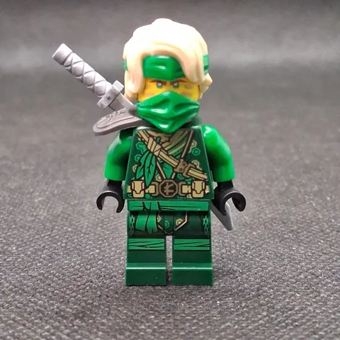 LEGO NINJAGO Lloyd Minifigure Green Ninja Blonde Hair Mask Plastic Ninjas Toy