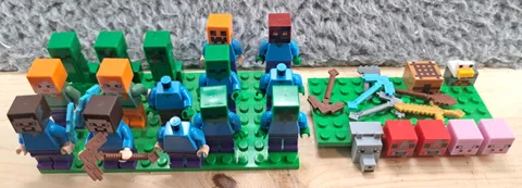 LOT OF LEGO Minecraft Minifigures Creepers Steve Alex Animal Heads + Accessories