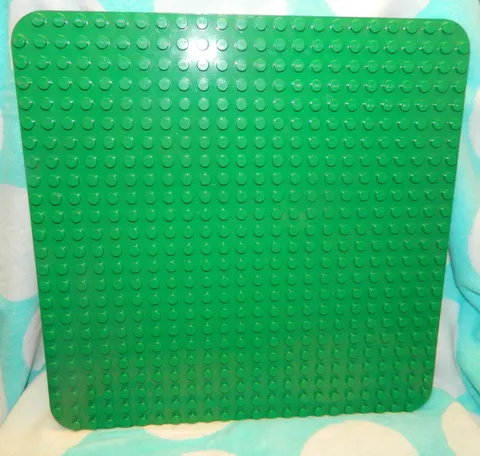 Lego DUPLO Base Peg Board Green Plate 24 x 24 Dots 15" X 15"