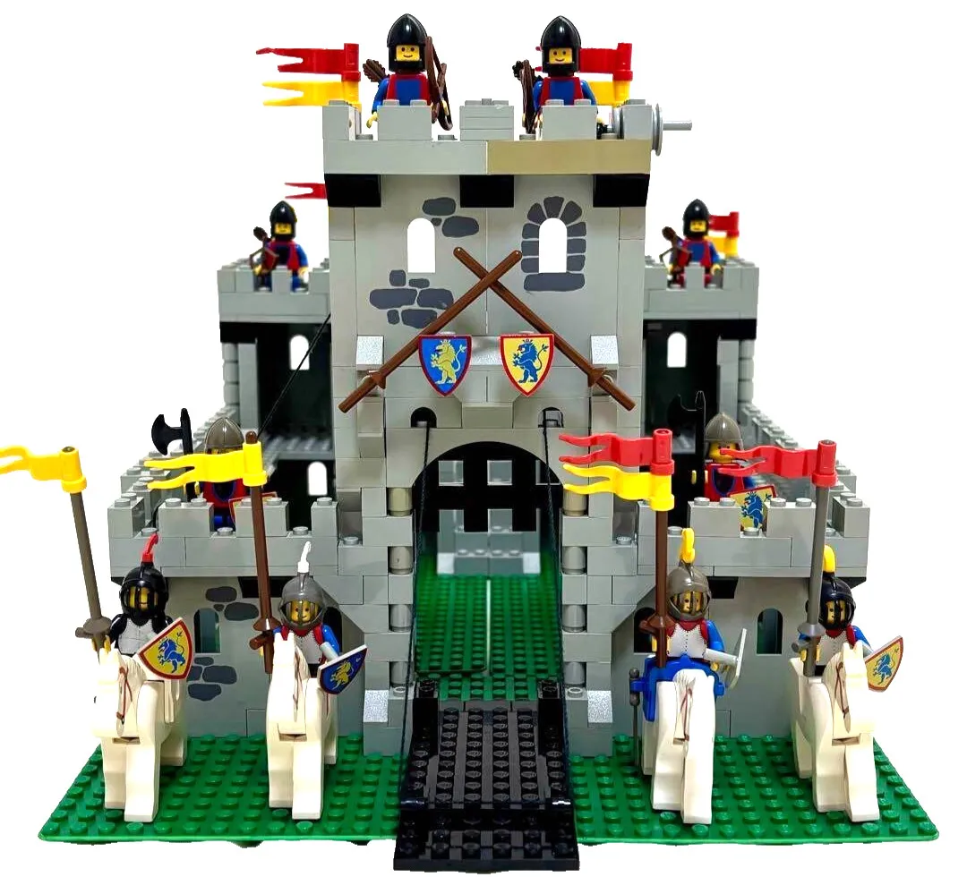 LEGO 6080 King's Castle Lion Knights 1984 Vintage without Box  