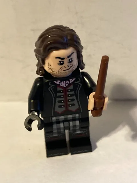 Lego Harry Potter Scabior Minifigure with Wand 76415 Battle of Hogwarts
