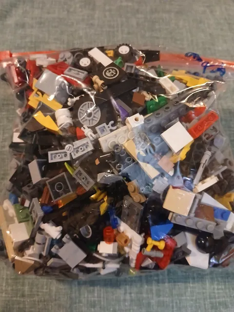 LEGO Bulk Lot BAG #4 2.2 LB Mixed Bricks Parts Specialty Pieces No Minifigs