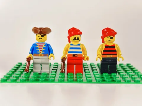 Vintage LEGO Pirate Minifigure Lot #2