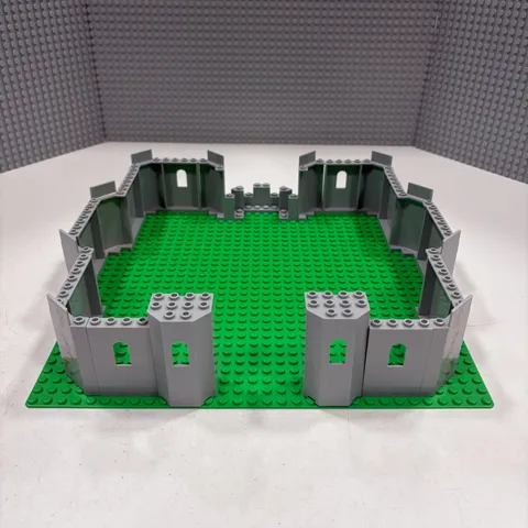 Lego Castle Light Bluish Gray : Includes Walls 60808 + 30246 + 87421 + MORE !
