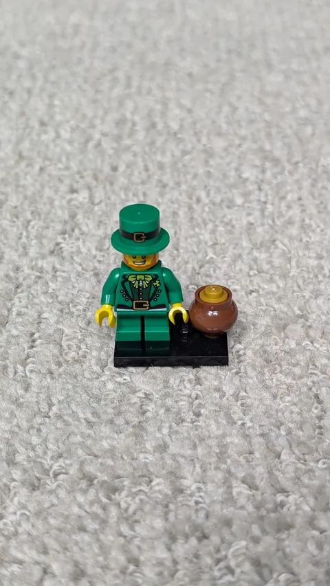 LEGO Leprechaun Minifigure - 8827 Collectible Series 6 CMF 