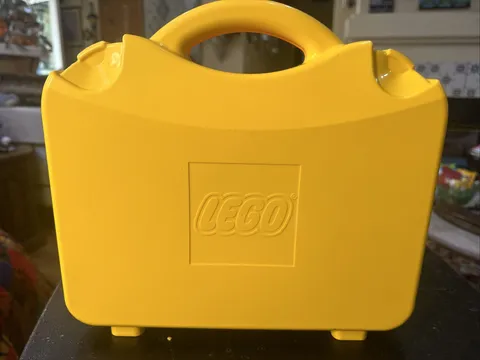 Lego Yellow Plastic Carrying Case Storage Box - Missing Latches With Lego’s(B19)