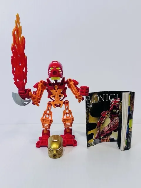 Lego Bionicle 7116 Tahu Stars 100% Complete With Golden Mask Worn Manual *READ*
