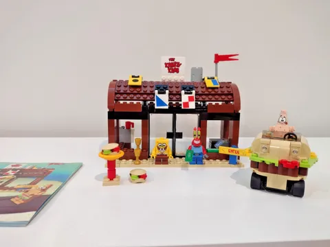 LEGO SpongeBob 3833 Krusty Krab Set w/ Minifigures & Manual (No Box)