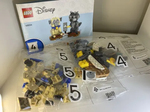 New! LEGO Disney’s Pocahontas buddies Meeko and Percy Only