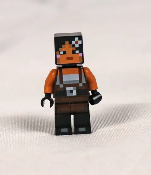LEGO Minecraft Skin 2 Pixelated Female min035 Flower Suspenders Set 853610