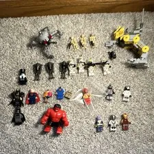 HUGE LEGO Super Heroes Minifigure Lot Batman Superman Iron Man & RARE FIRESTORM
