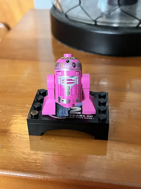 Lego Star Wars - Astromech Droid QT-KT With Stand 40755 - Retired Figure