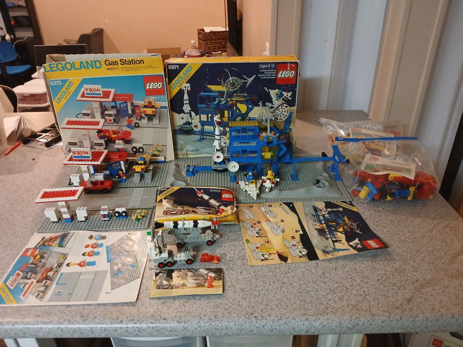vintage Lego lot, space, legoland, 6971, 6375, 402 and more!